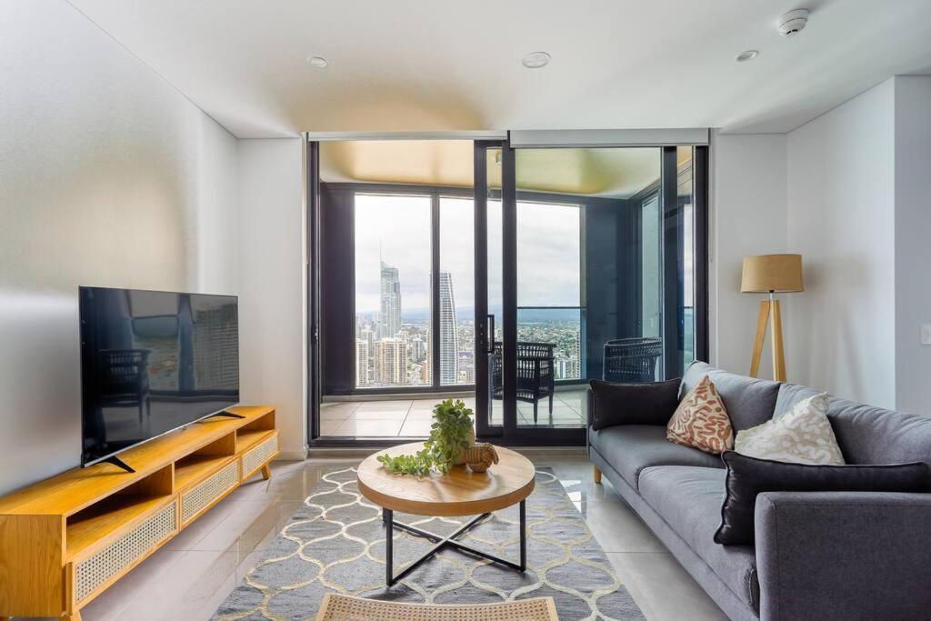 Absolute Oceanview Beachfront 2br
