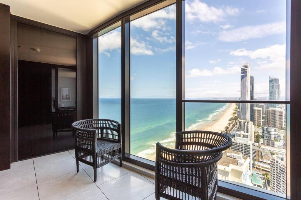 Apartment Absolute Oceanview Beachfront 2br Gold Coast
