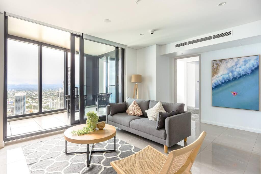 Absolute Oceanview Beachfront 2br * Gold Coast
