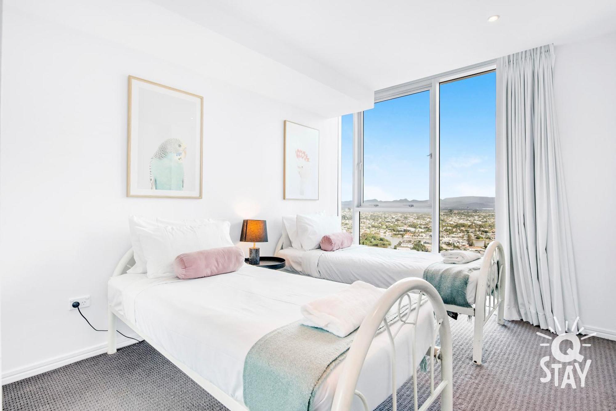 3 Bedroom Ocean Views On Level 29 At The H'residences - Q Apartment Gold Coast