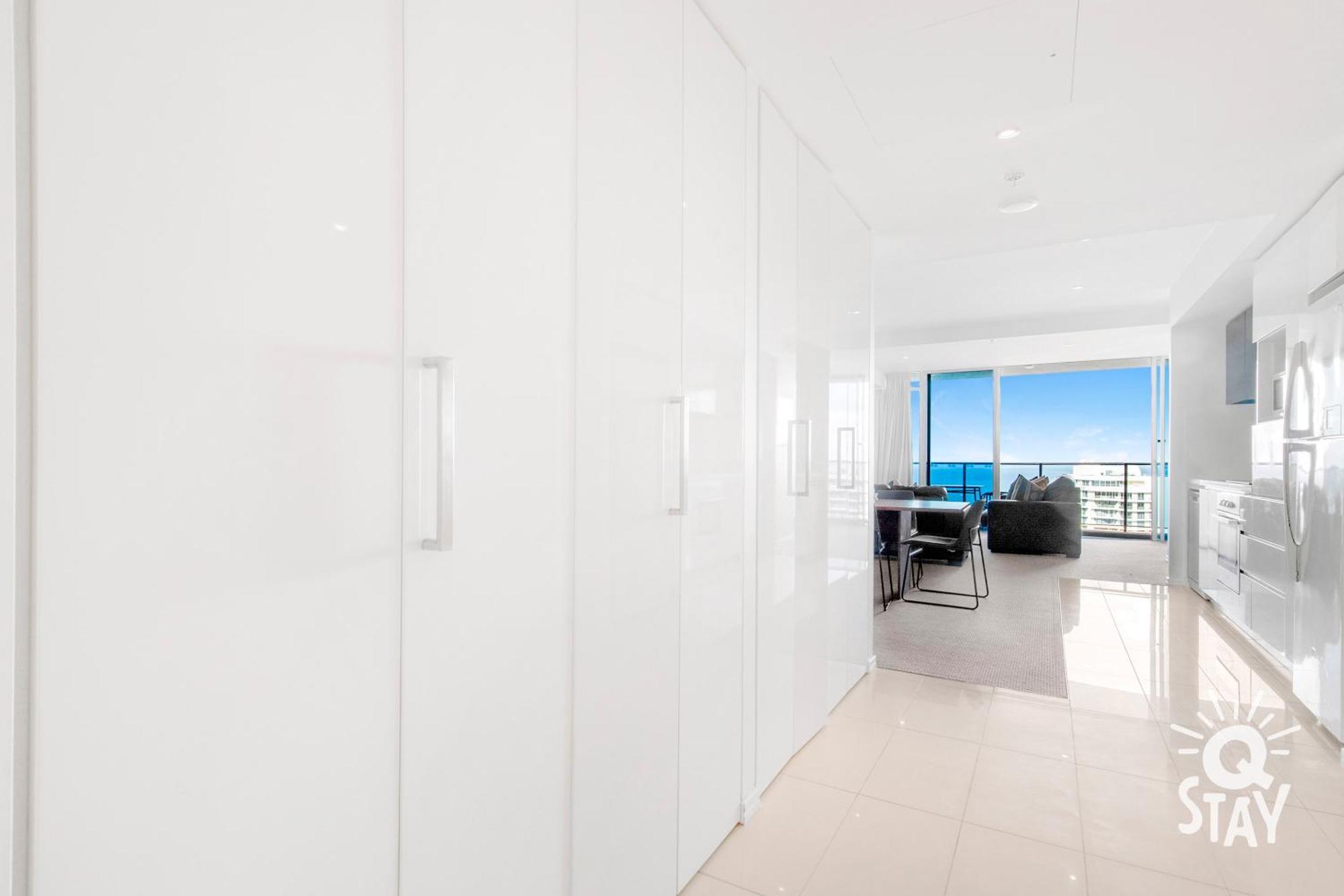 3 Bedroom Ocean Views On Level 29 At The H'residences - Q * Gold Coast