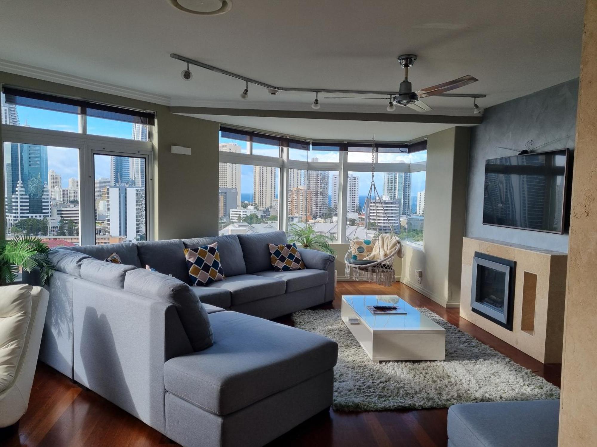 Superior Penthouse In Surfers Paradise On The Gold Coast