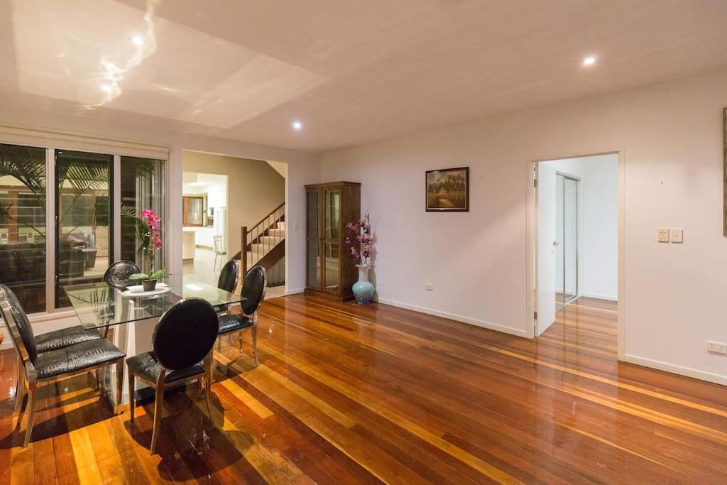 Holiday home The Palm In Heart Of Surfers Paradise Gold Coast