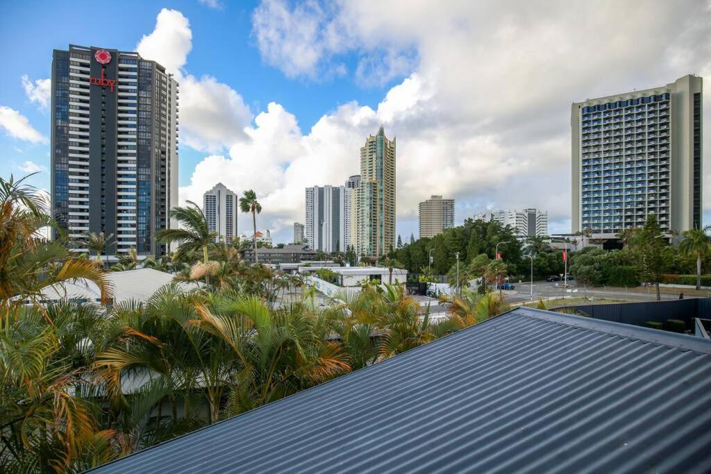 The Palm In Heart Of Surfers Paradise Gold Coast