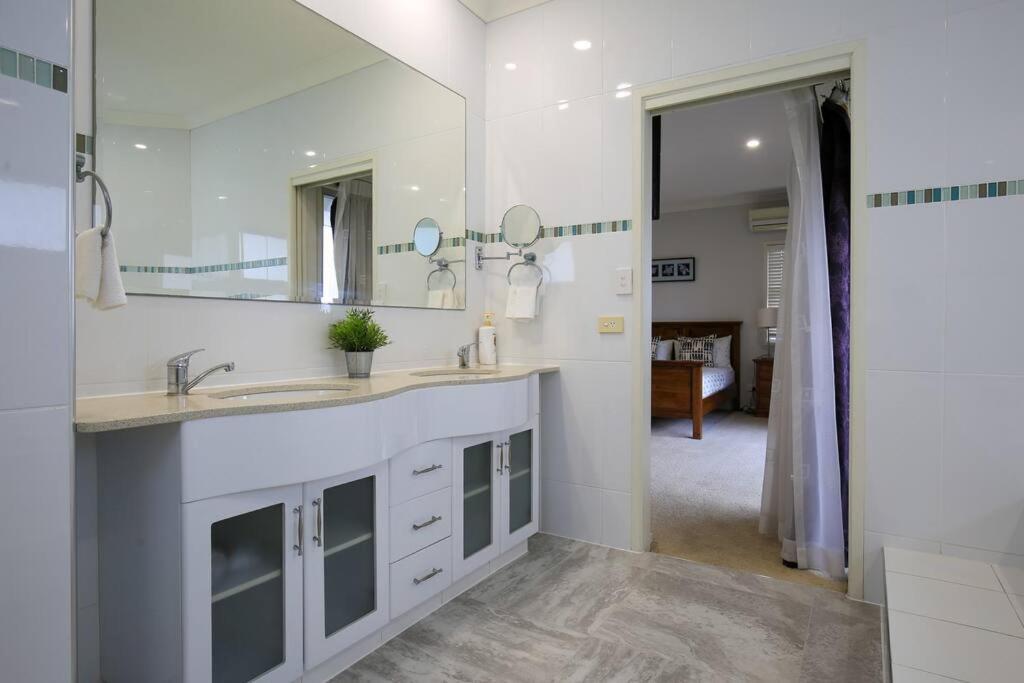 The Palm In Heart Of Surfers Paradise Holiday home *