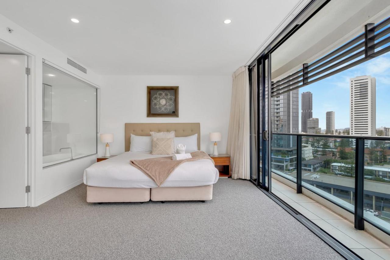 Luxury Living At The Oracle Apartment *