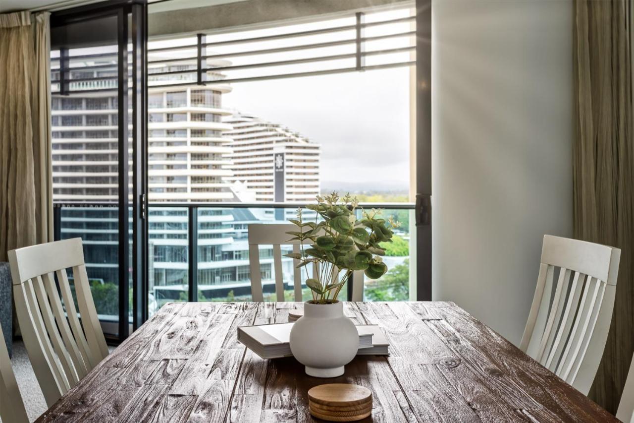 Apartment Luxury Living At The Oracle