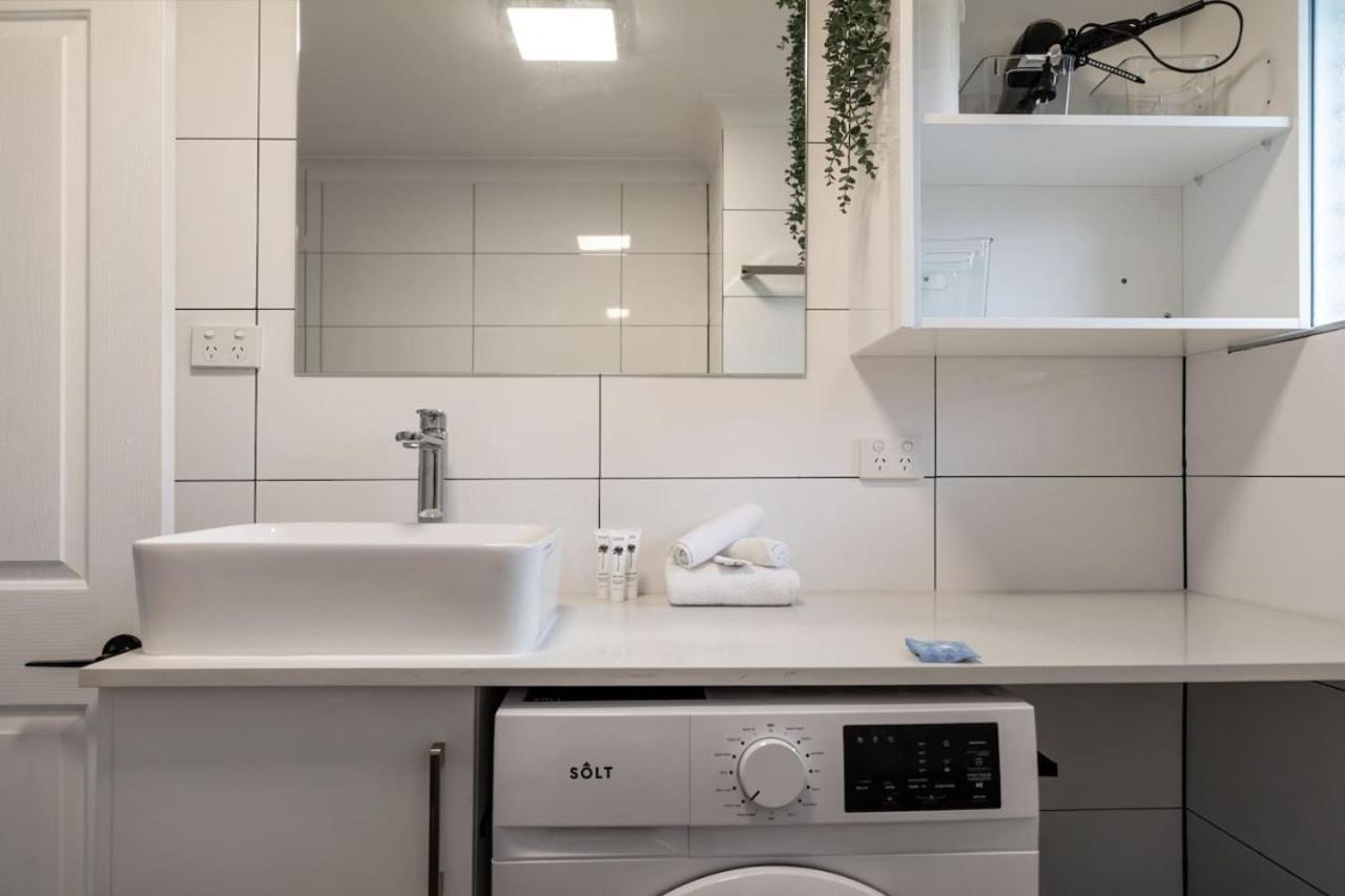 Coastal Comfort - Steps From The Apartamento Gold Coast