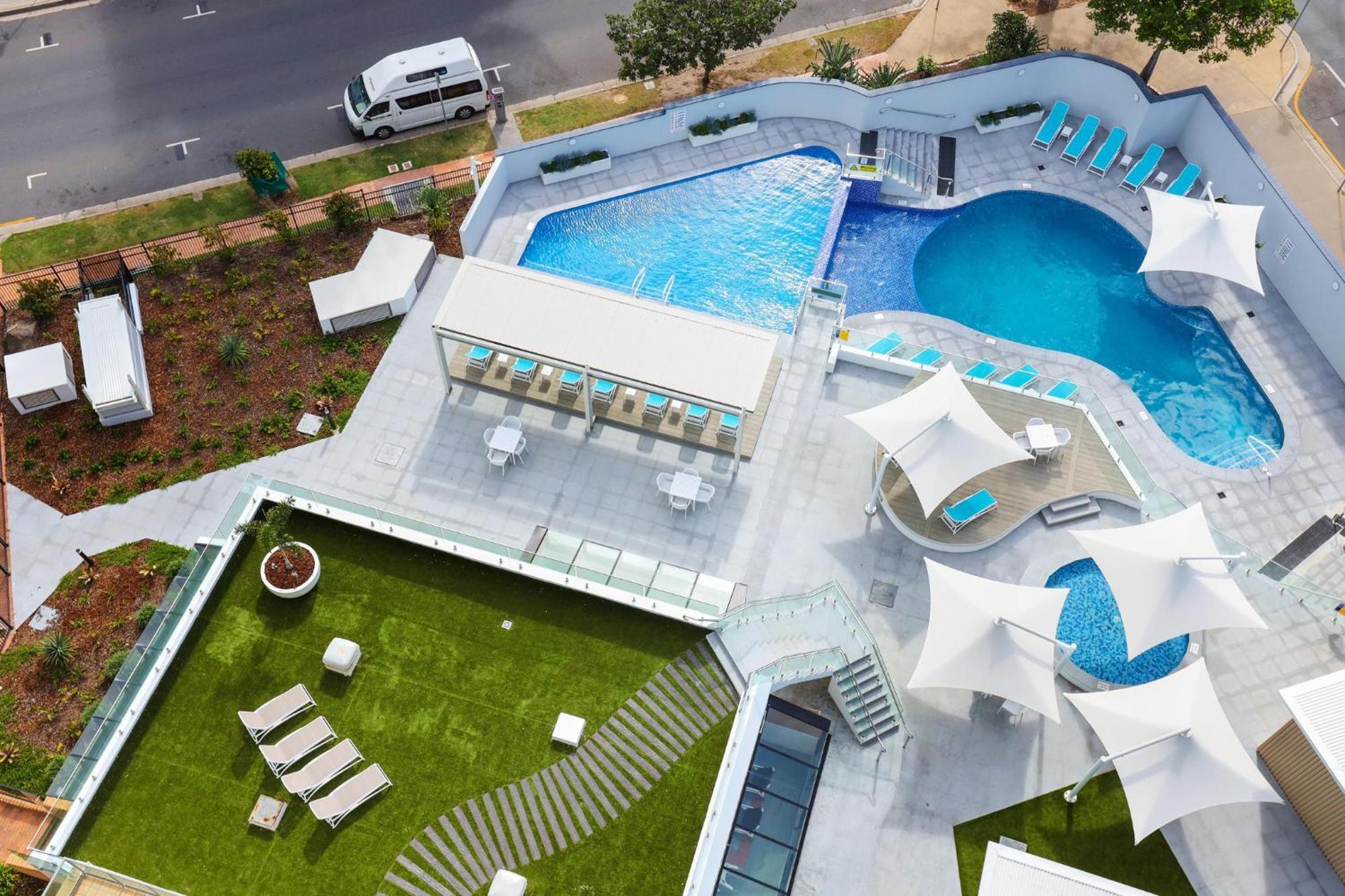 Peninsula Managed By Gchs Apartment
