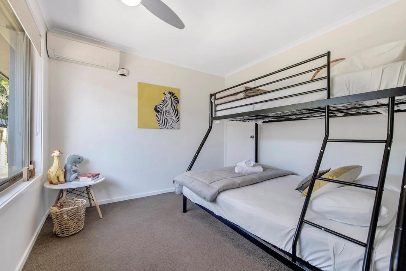 Sandy Shores - Large Family Retreat Holiday home Gold Coast