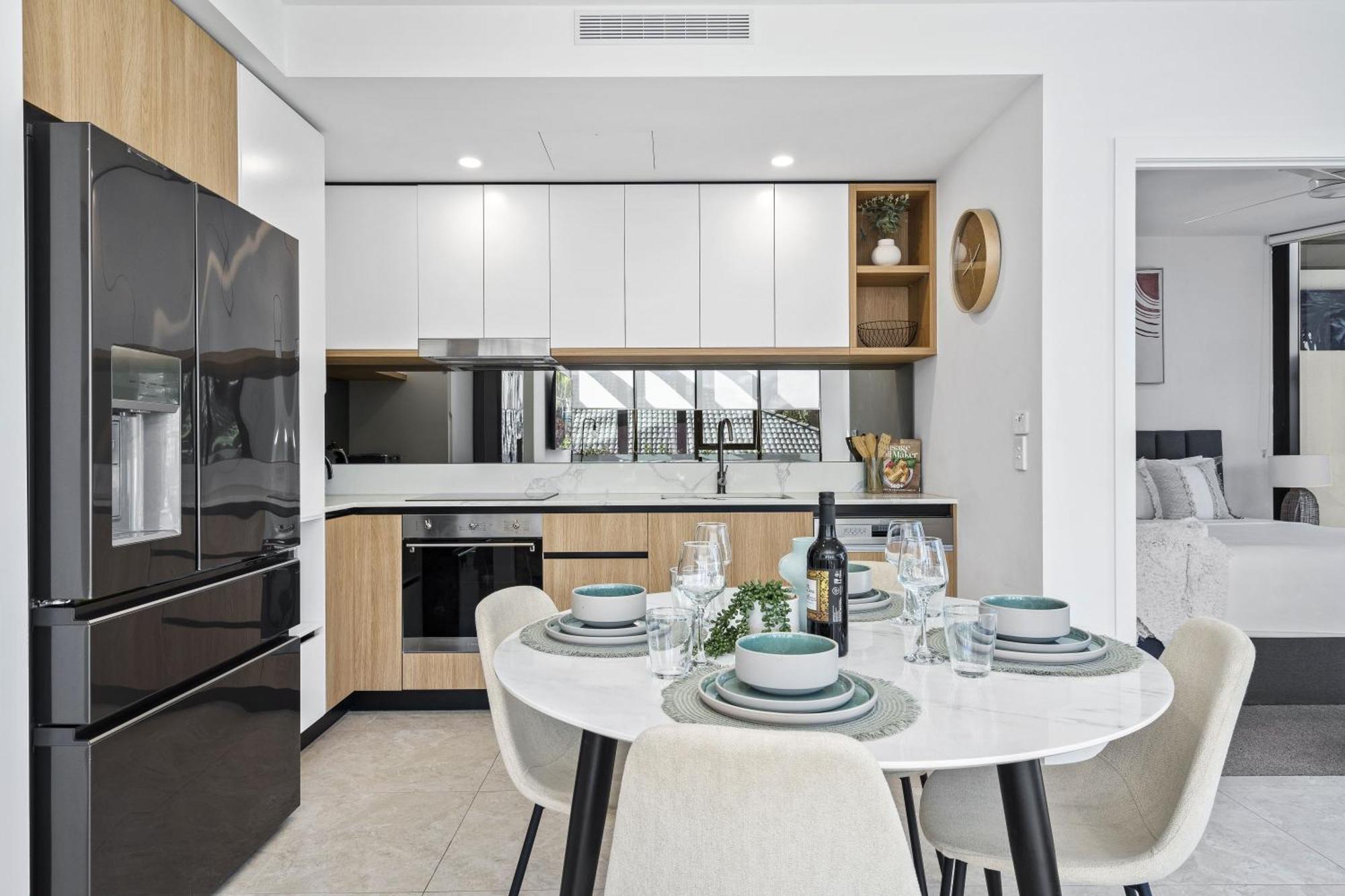 Apartment Modern 2-bedroom Private On Floor In Broadbeach