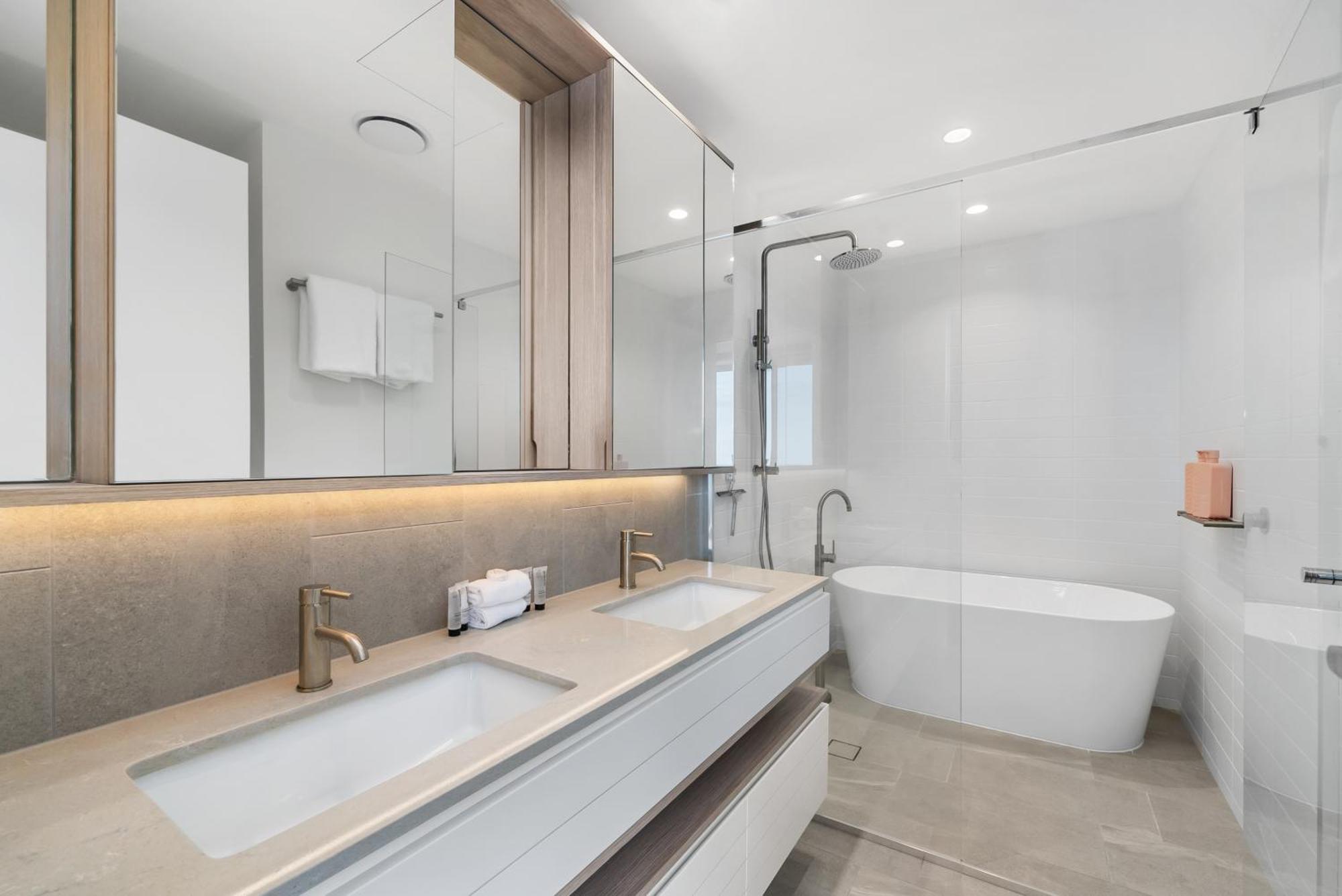 Ocean Pearl - Broadbeach *