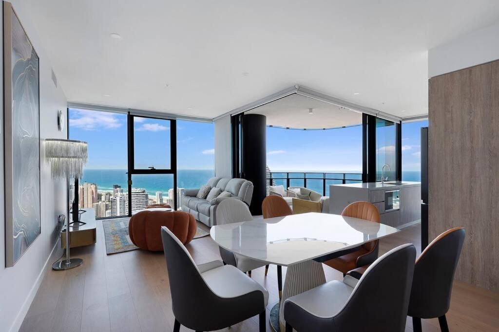 Apartment Million Dollar Ocean View Free Car Park 3br In Broadbeach, Australia Gold Coast