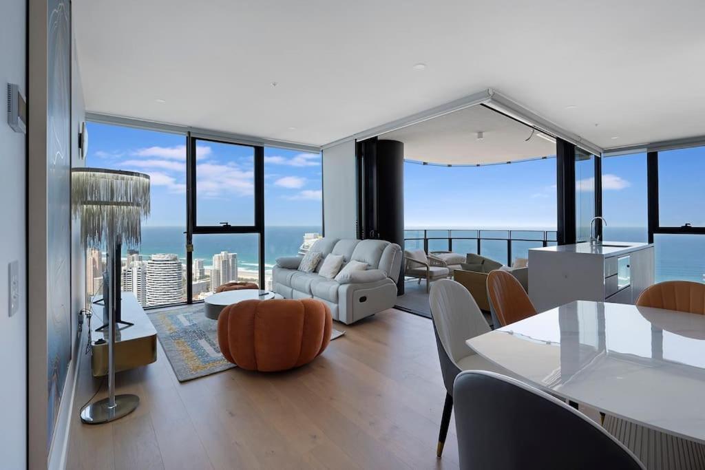 Apartment Million Dollar Ocean View Free Car Park 3br In Broadbeach, Australia