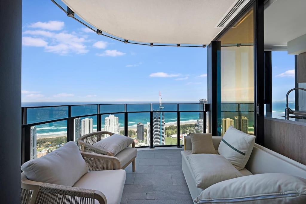 Million Dollar Ocean View Free Car Park 3br In Broadbeach, Australia *