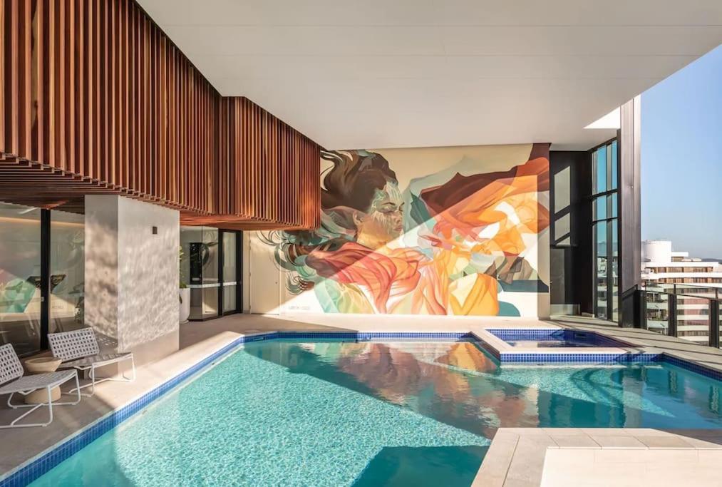 Million Dollar Ocean View Free Car Park 3br In Broadbeach, Australia * Gold Coast