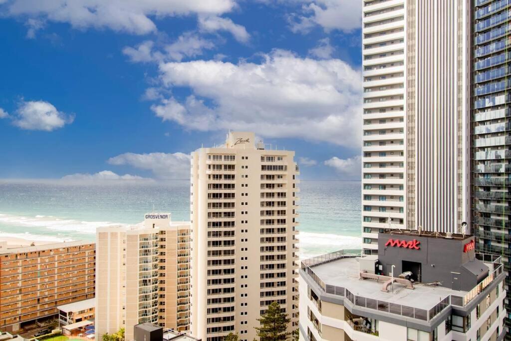 Apartment Panoramic Views At Orchid Avenue