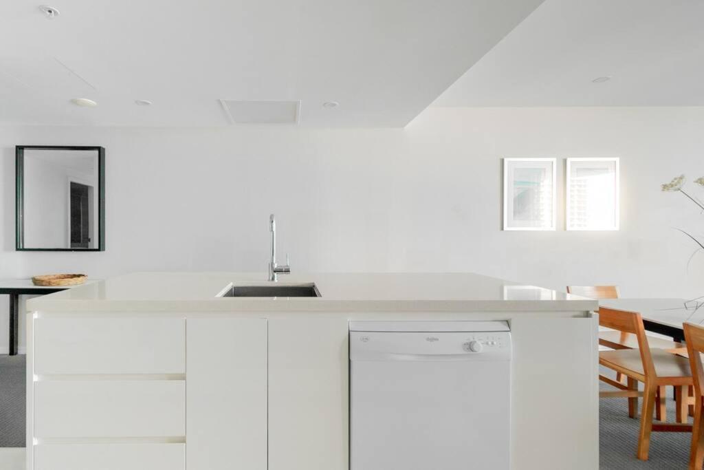 Apartment Panoramic Views At Orchid Avenue