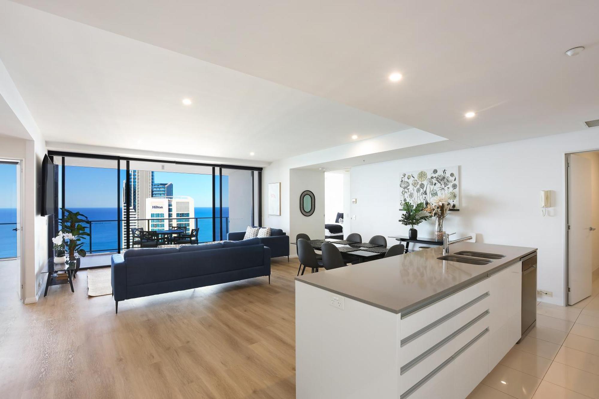Apartment Circle On Cavill 60fl 3 Brm With Amazing View! Gold Coast
