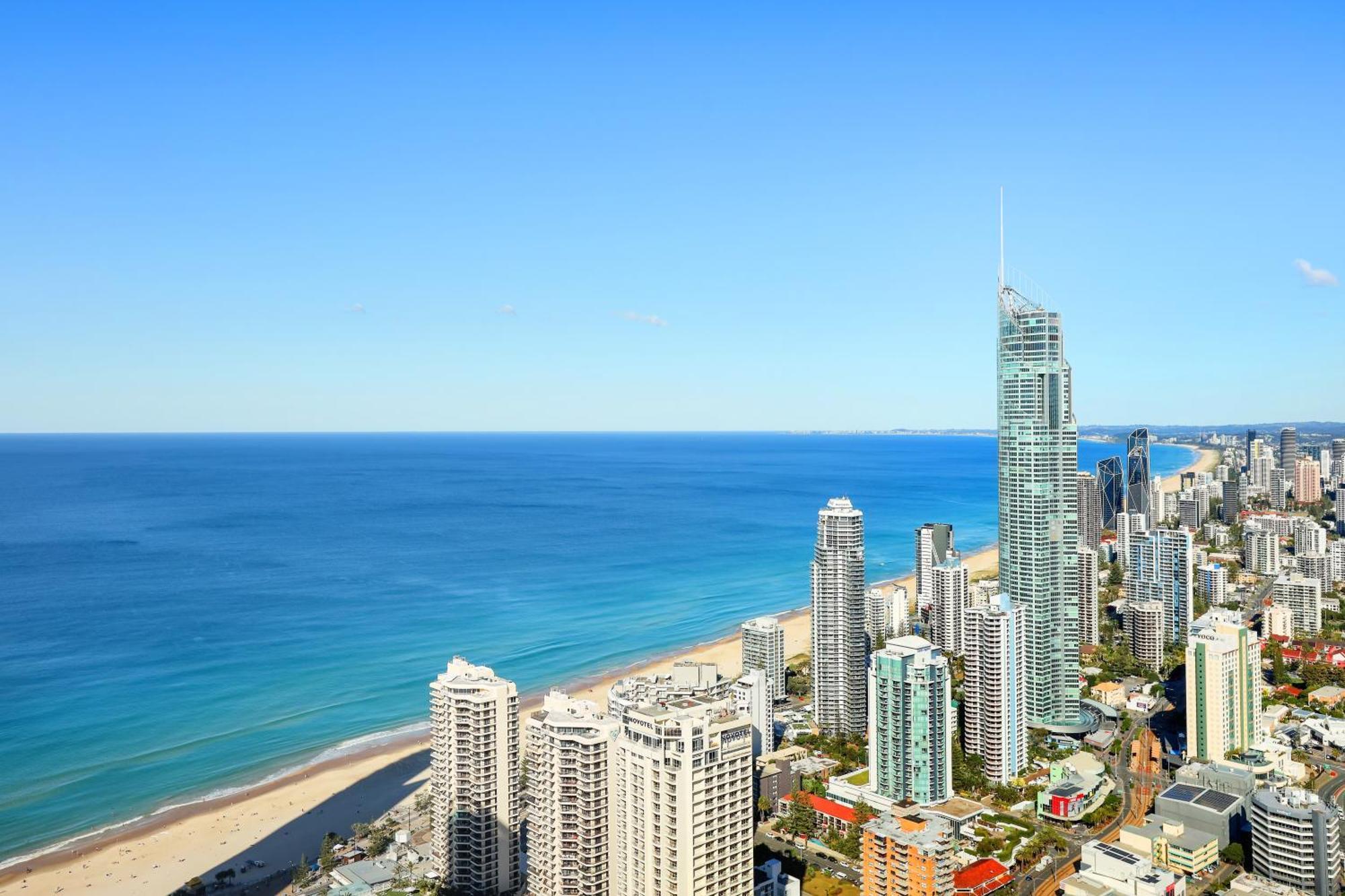 Circle On Cavill 60fl 3 Brm With Amazing View! * Gold Coast
