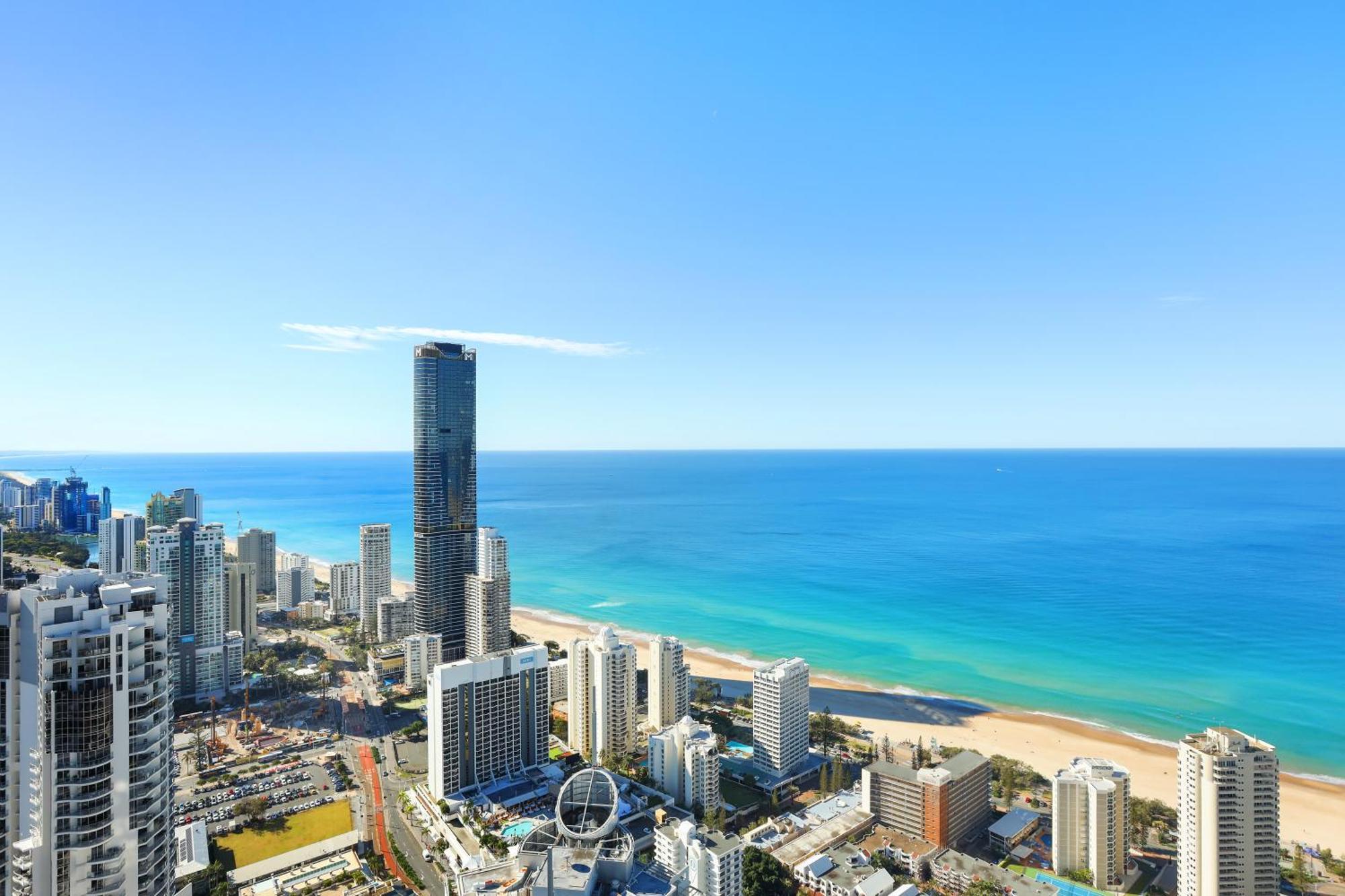 Apartment Circle On Cavill 60fl 3 Brm With Amazing View! *