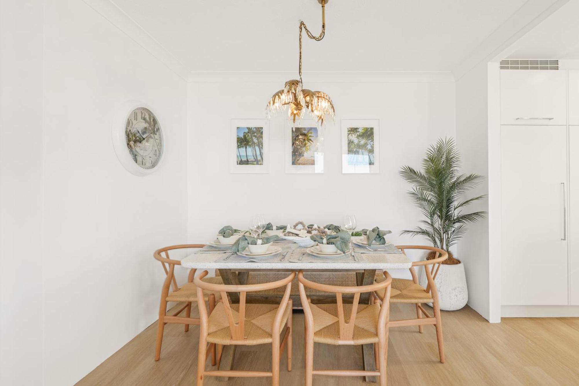 Front Oasis With Private Courtyard Gold Coast