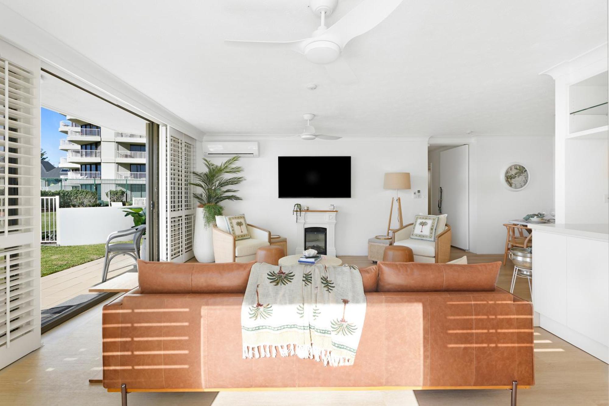 Front Oasis With Private Courtyard * Gold Coast