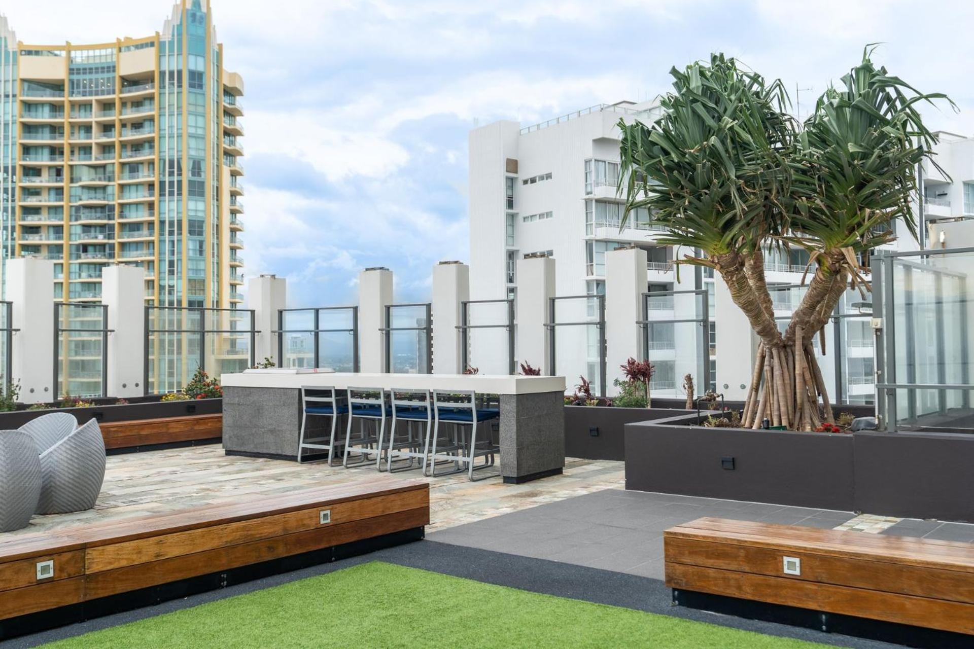 Rhapsody Stunning Ocean Views - Coasthm Apartment *