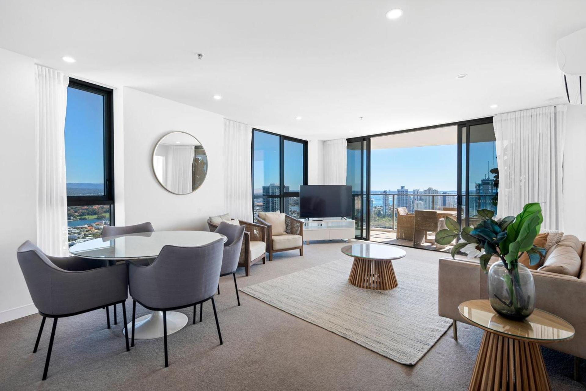 Rhapsody Stunning Ocean Views - Coasthm * Gold Coast