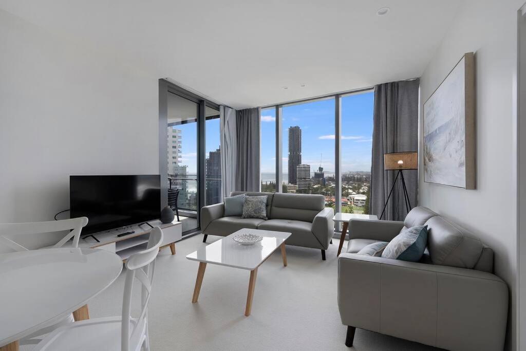Broadbeach Luxury Seaview 2br Apartment Gold Coast