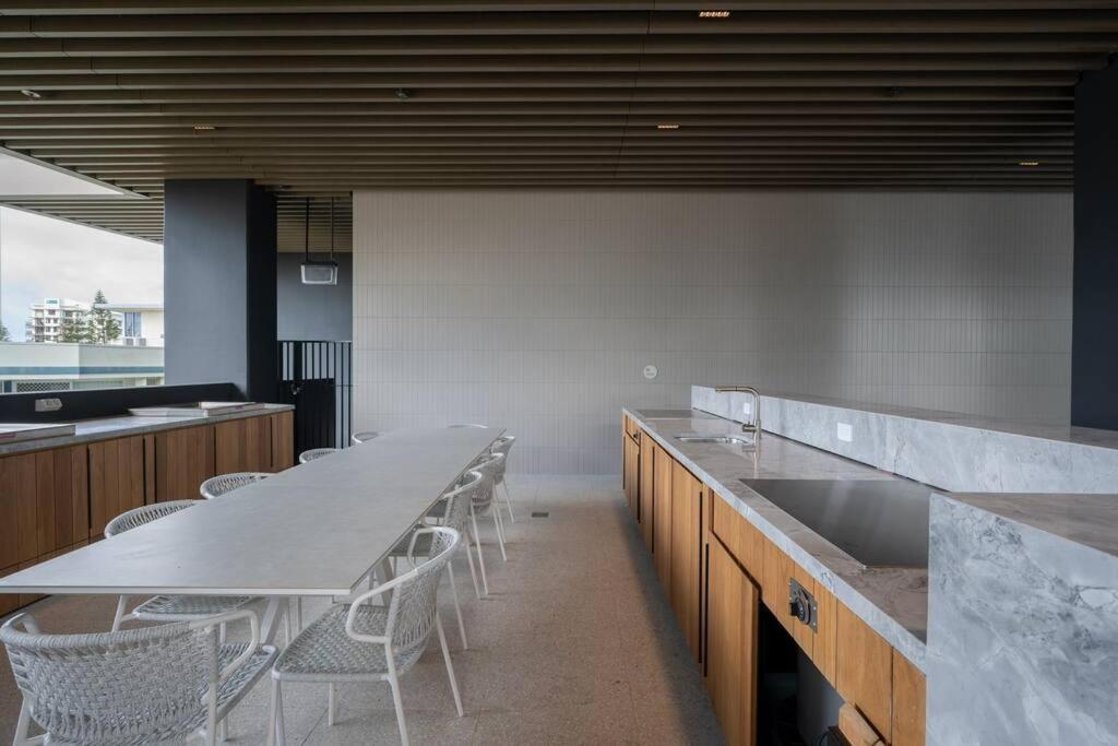 Apartment Broadbeach Luxury Seaview 2br