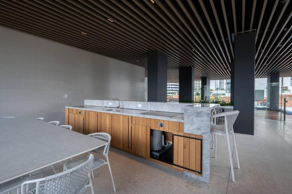 Apartment Broadbeach Luxury Seaview 2br *