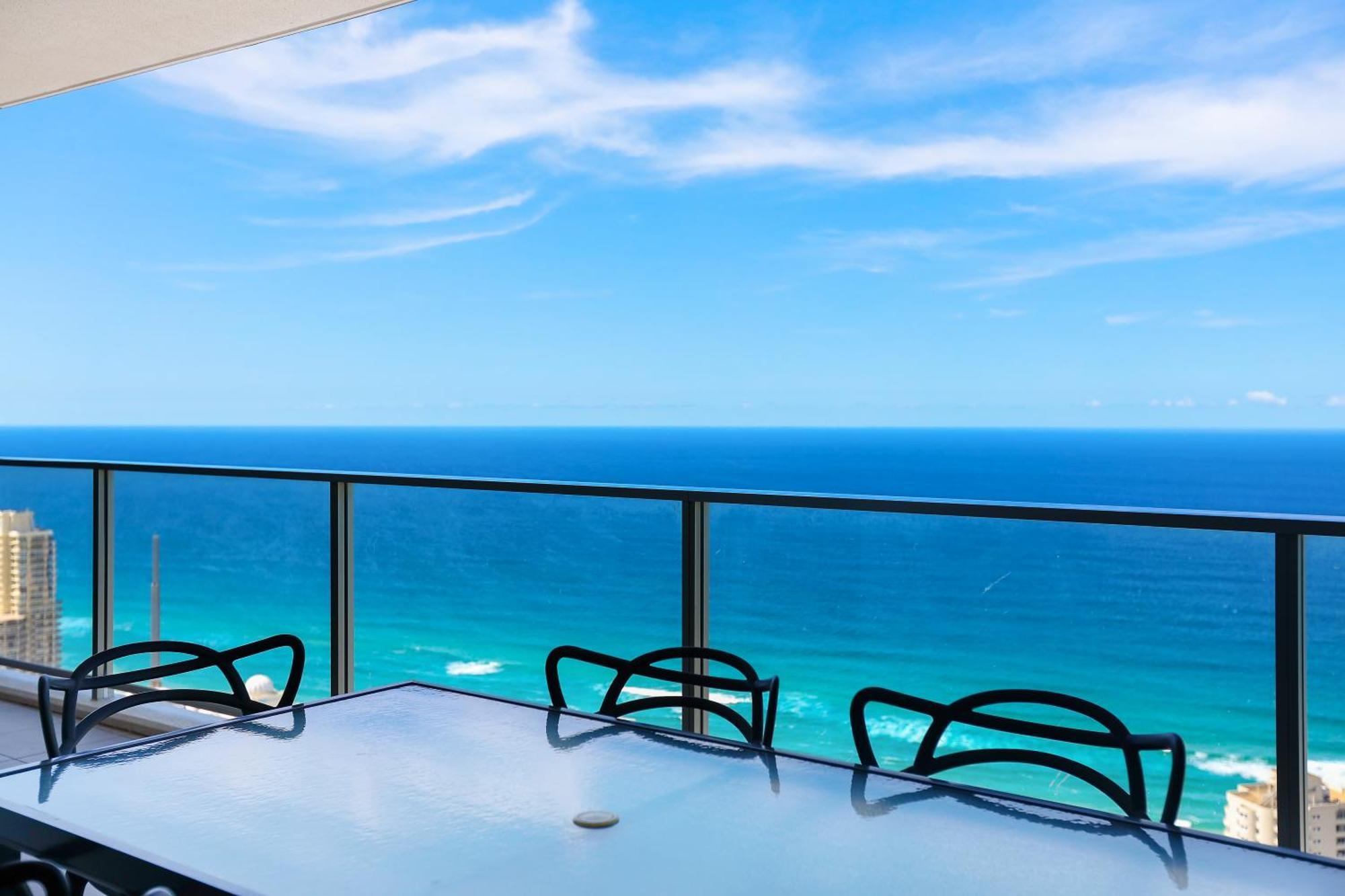 Circle On Cavill 2, 3, 4 & 5 Bedroom Skyhomes & Sub Penthouses By Holidays Apartment Gold Coast