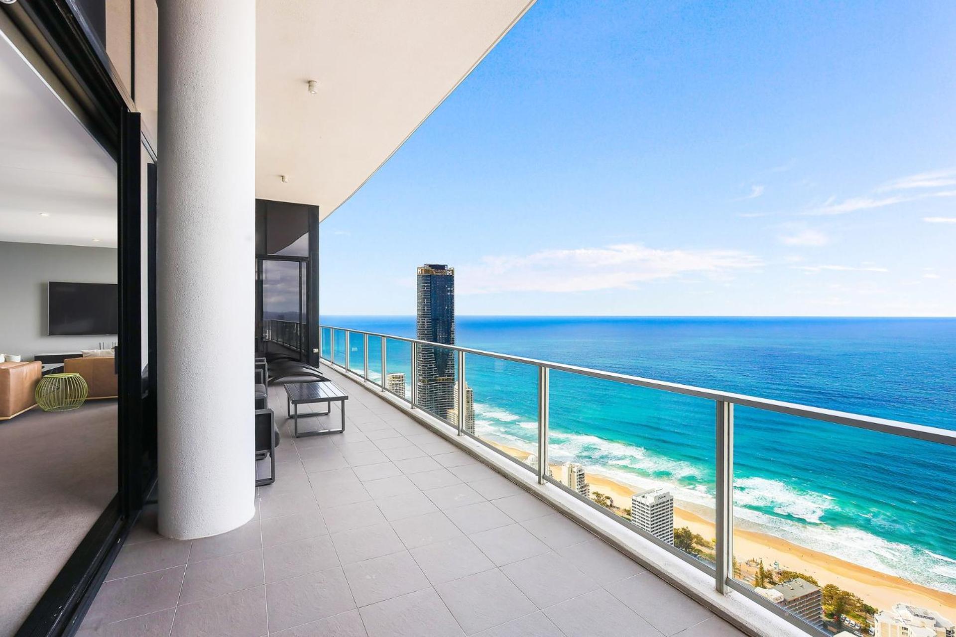 Circle On Cavill 2, 3, 4 & 5 Bedroom Skyhomes & Sub Penthouses By Holidays Apartment