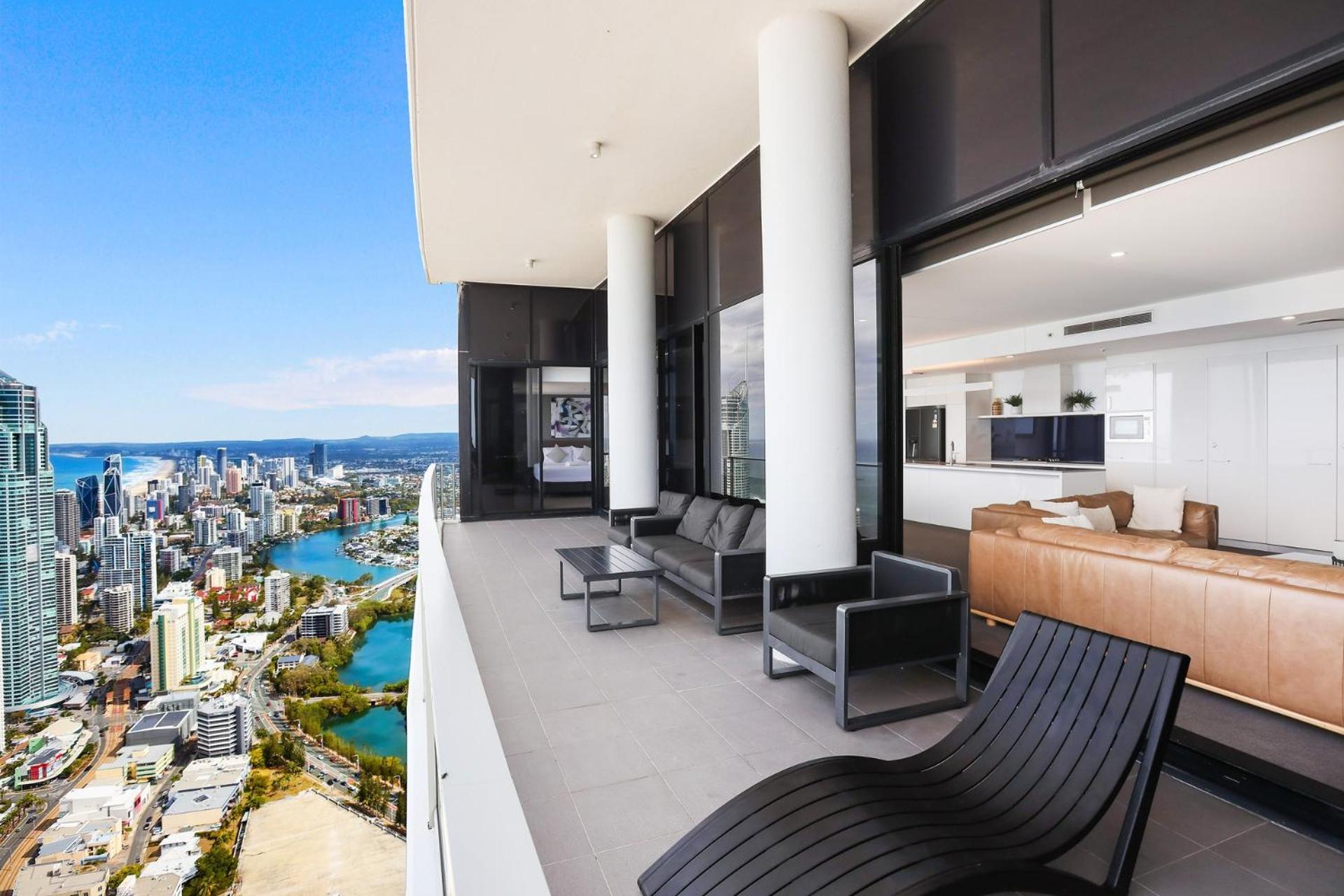 Circle On Cavill 2, 3, 4 & 5 Bedroom Skyhomes & Sub Penthouses By Holidays Apartment *