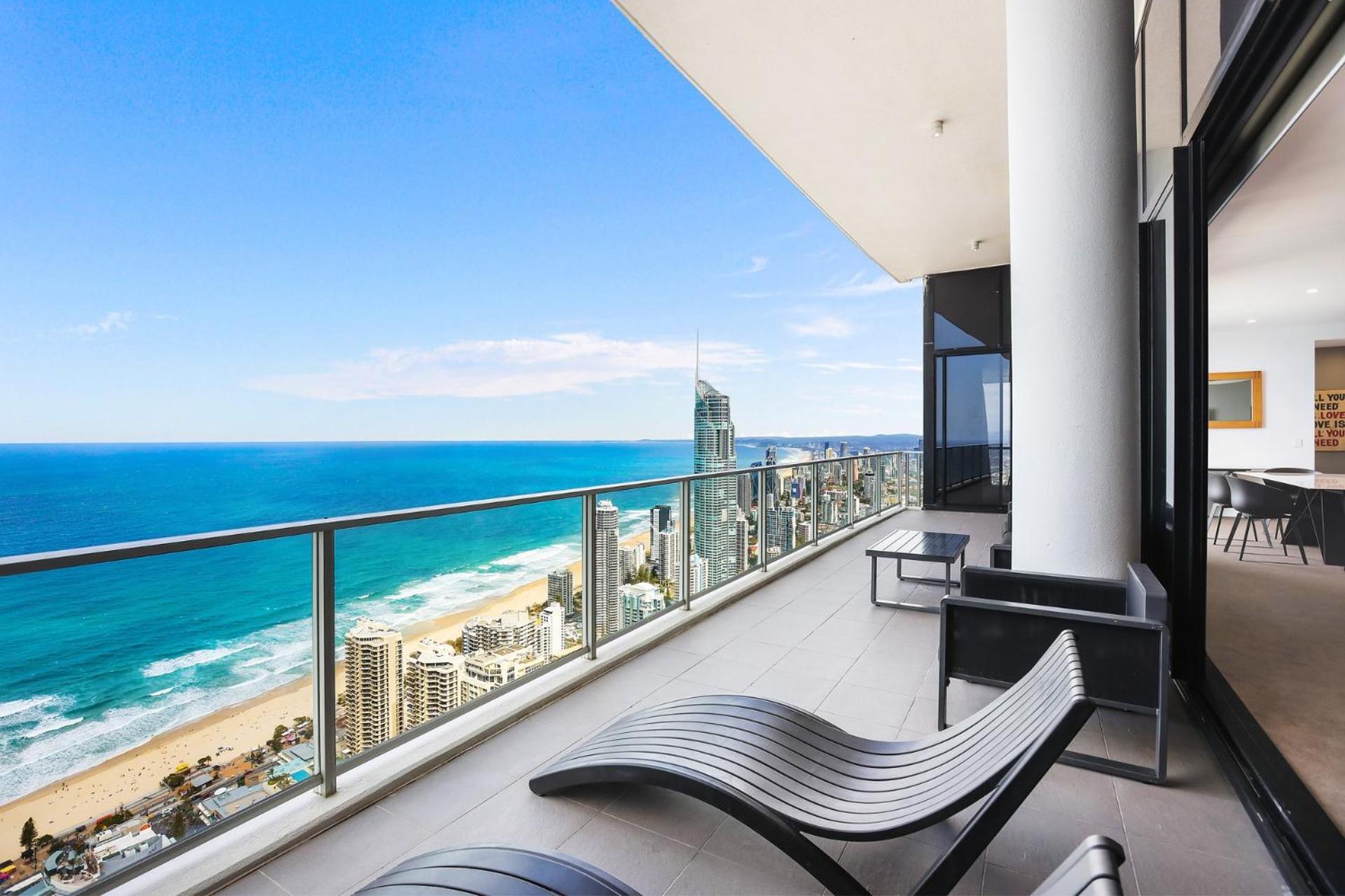 Circle On Cavill 2, 3, 4 & 5 Bedroom Skyhomes & Sub Penthouses By Holidays Apartment