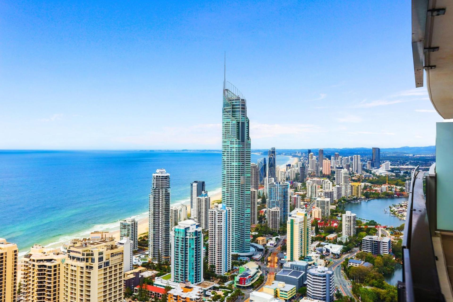 Circle On Cavill 2, 3, 4 & 5 Bedroom Skyhomes & Sub Penthouses By Holidays * Gold Coast