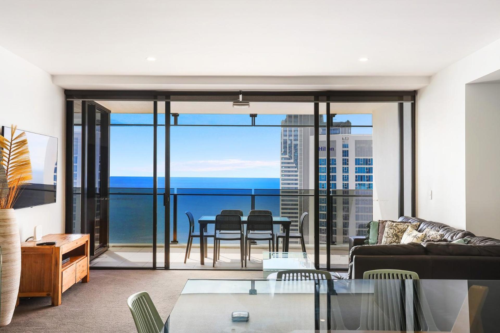 Circle On Cavill 2, 3, 4 & 5 Bedroom Skyhomes & Sub Penthouses By Holidays Apartment