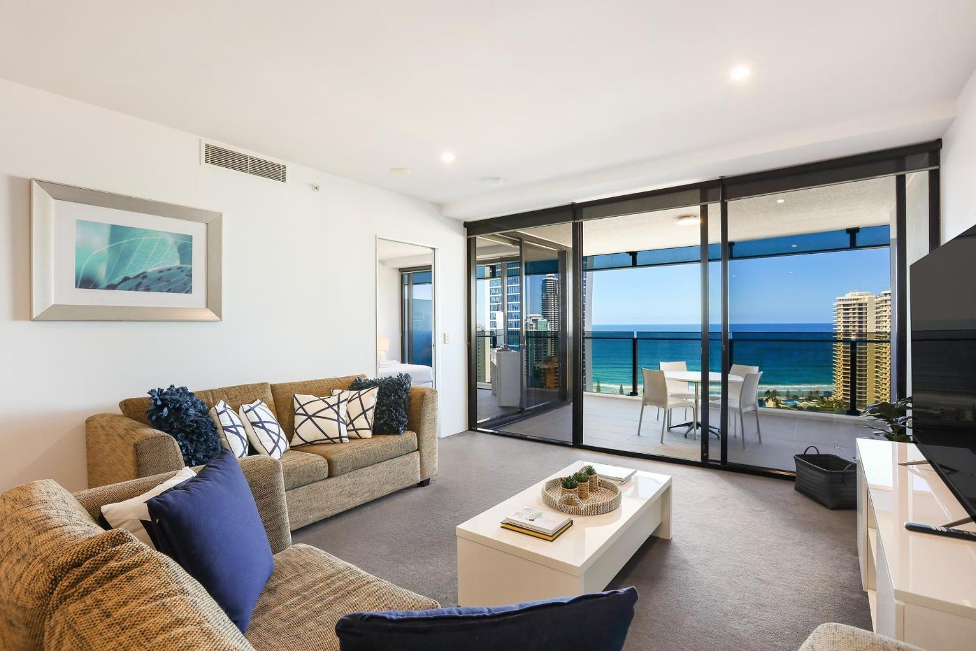 Circle On Cavill 2, 3, 4 & 5 Bedroom Skyhomes & Sub Penthouses By Holidays *