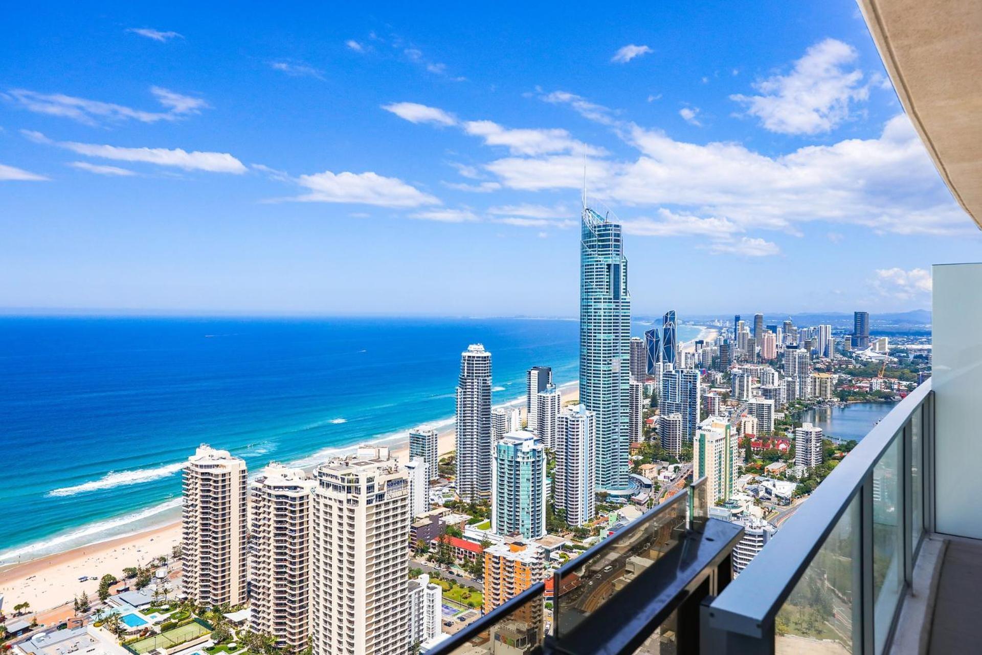 Circle On Cavill 2, 3, 4 & 5 Bedroom Skyhomes & Sub Penthouses By Holidays *