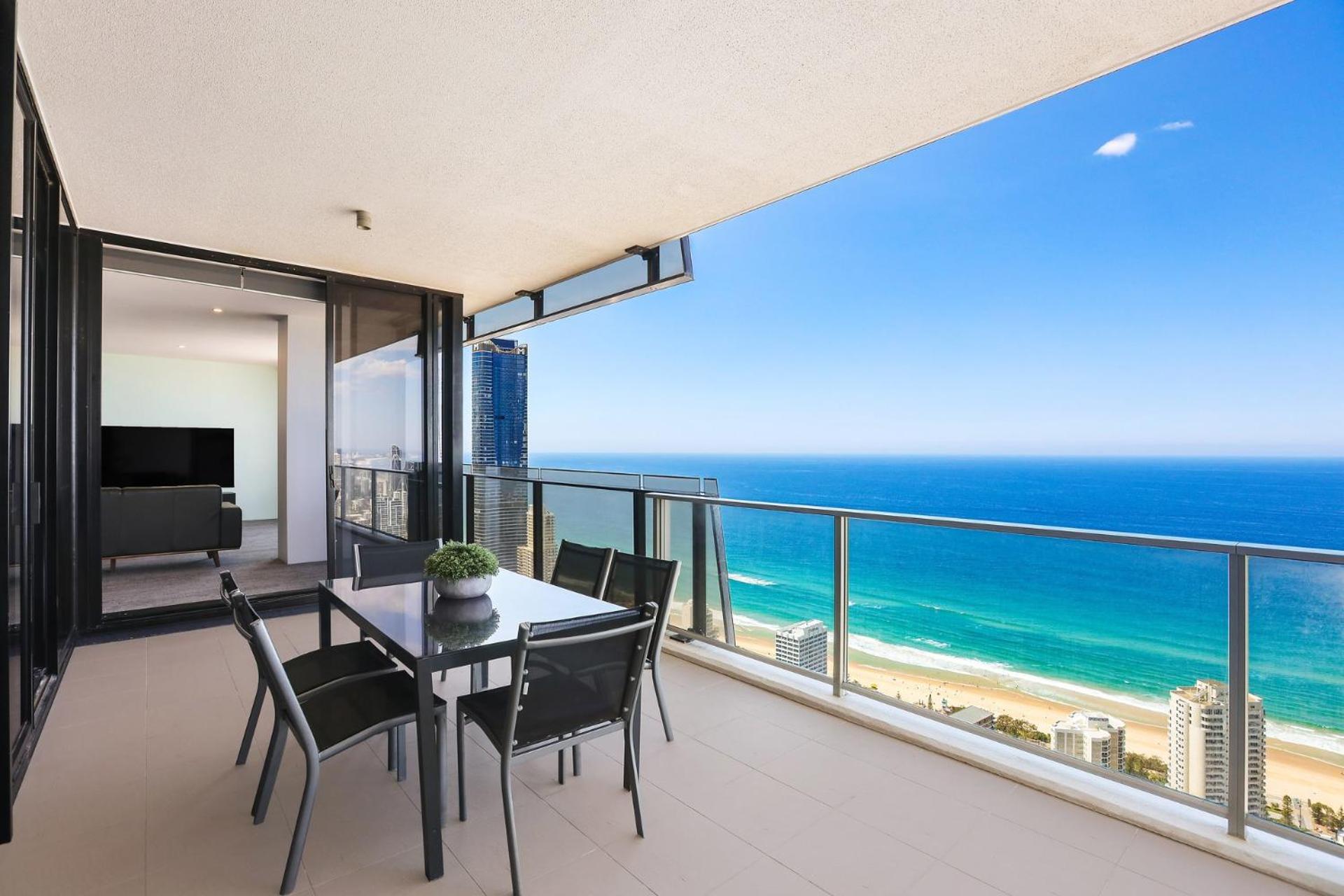 Circle On Cavill 2, 3, 4 & 5 Bedroom Skyhomes & Sub Penthouses By Holidays * Gold Coast