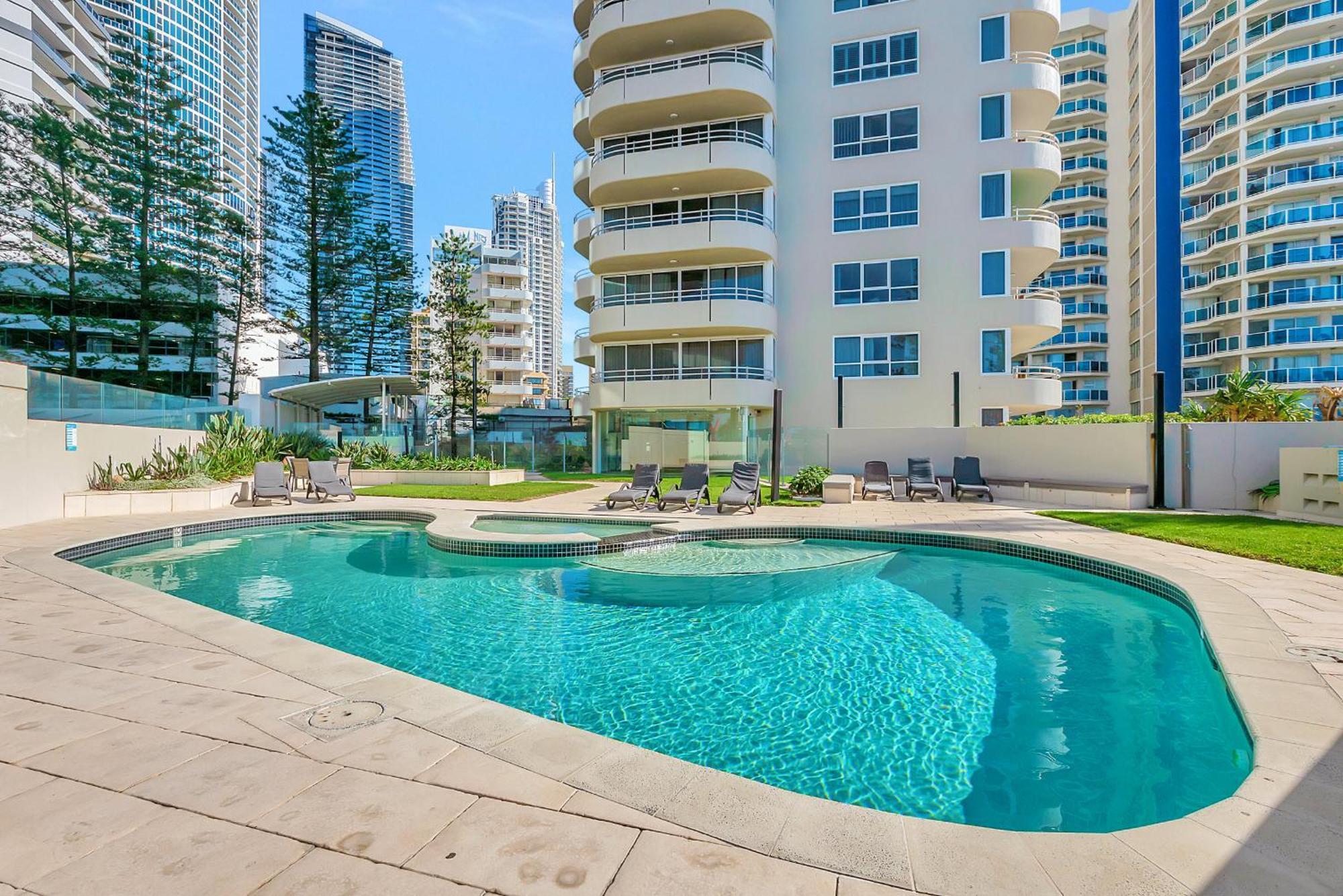 Apartment Stunning Ocean Views In 2 Bedroom Unit At Zenith - Q Gold Coast