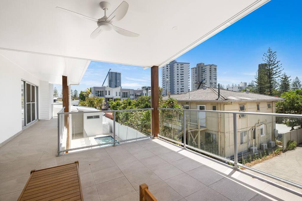 Prime Burleigh Location