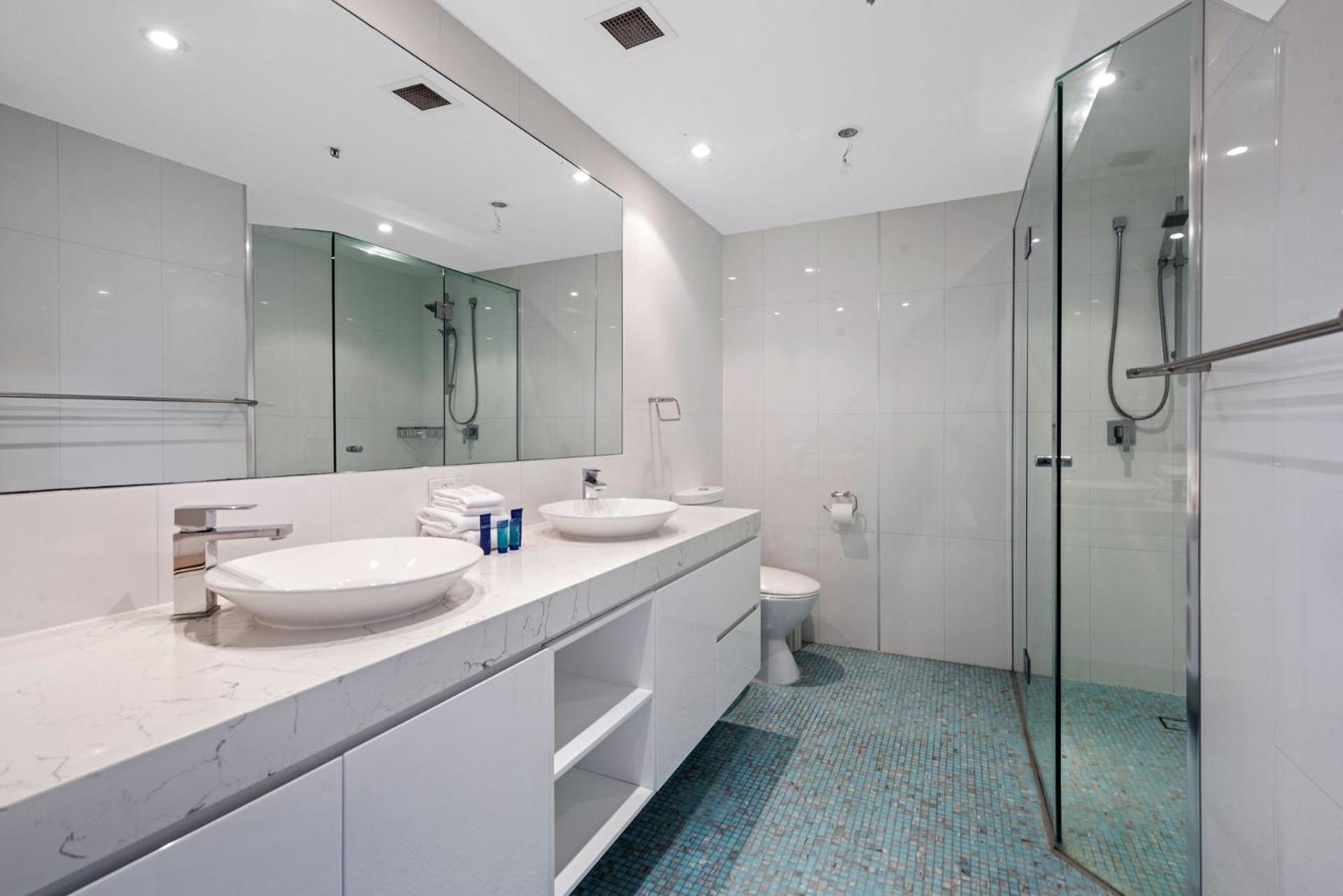 Magnificent Ocean Views In Surfers Paradise - Coasthm