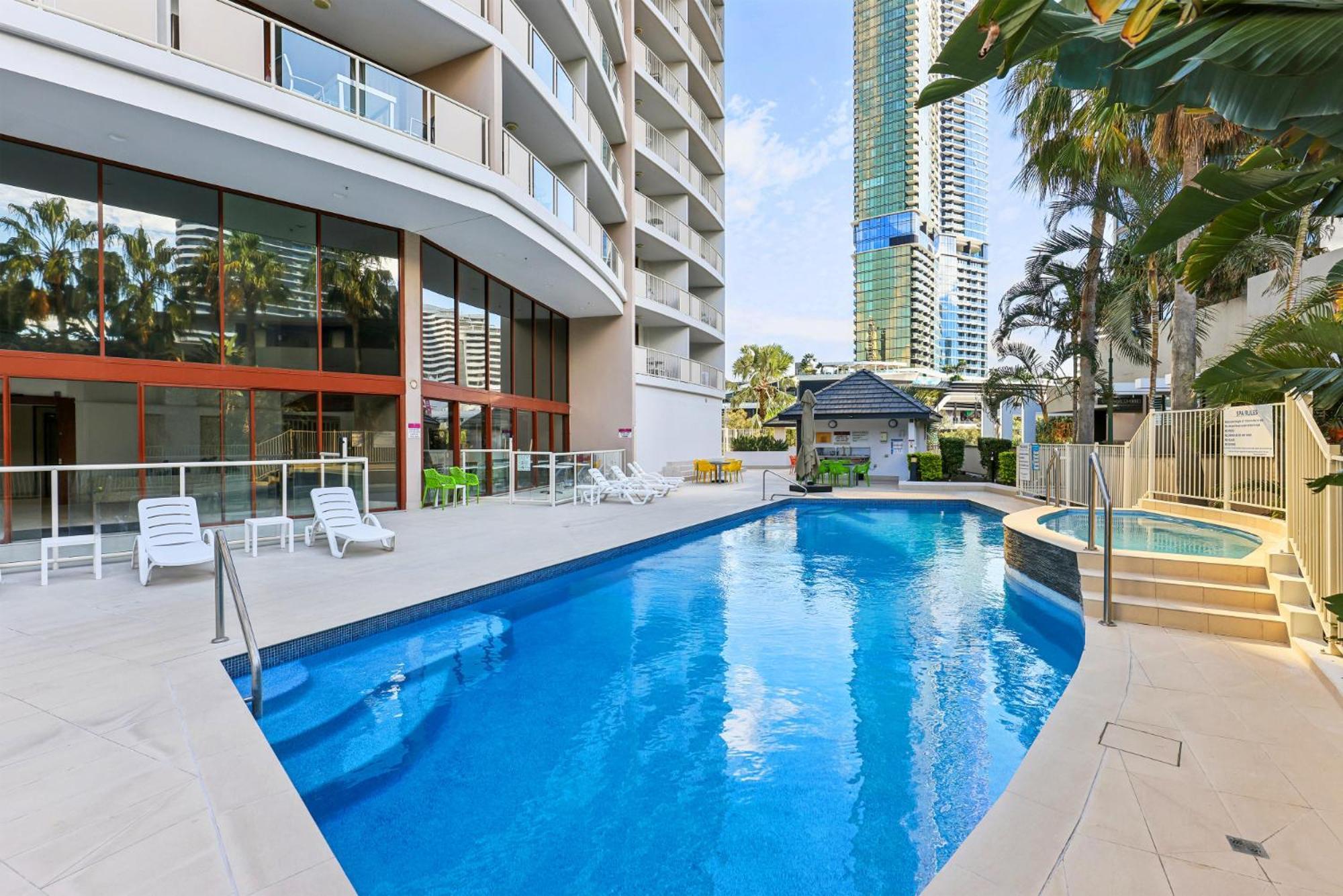 Apartment Spacious 1-bed With Pool & Sauna In Broadbeach