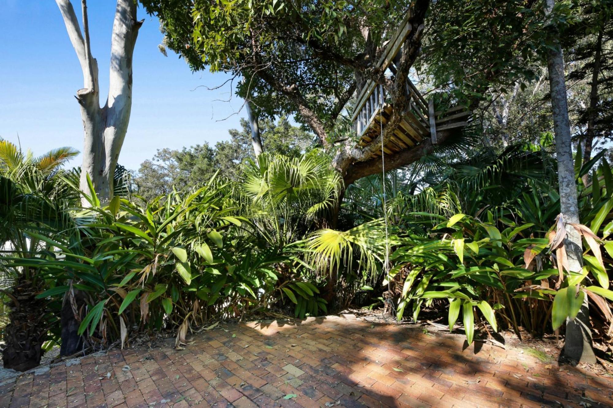 2-bed House In Burleigh Heads Amidst Nature Holiday home