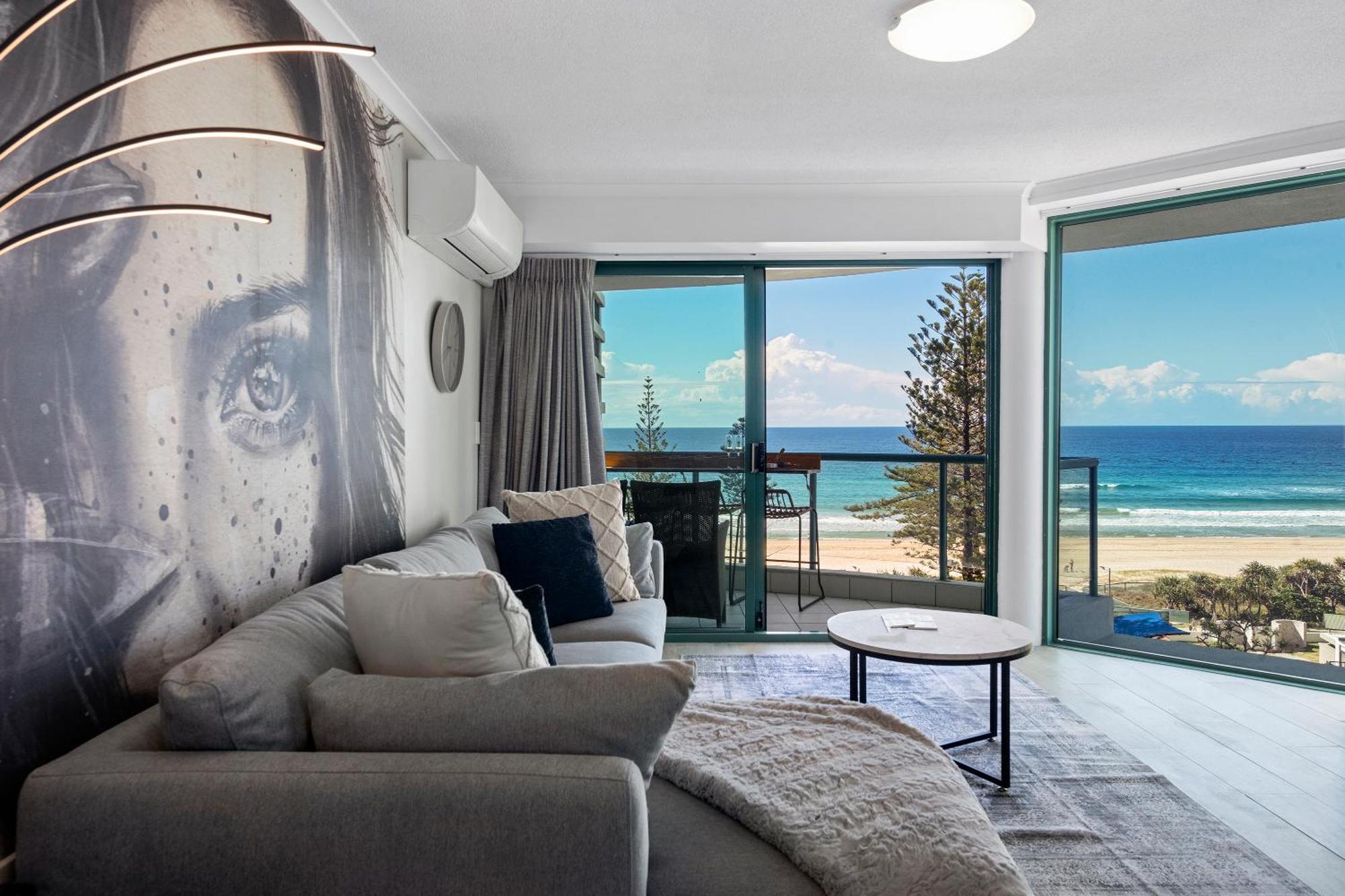 Floor Unit With Access * Gold Coast