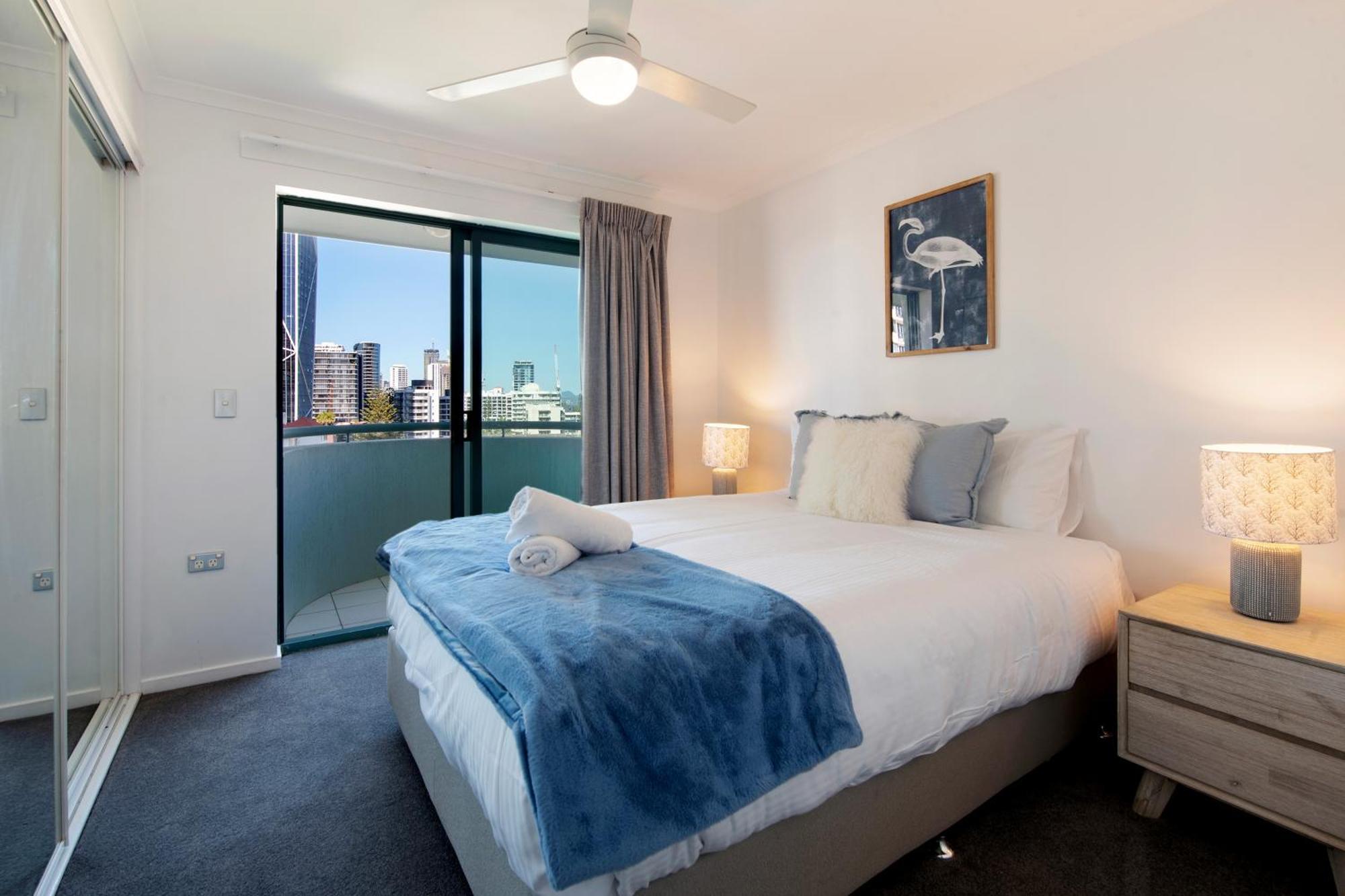 Floor Unit With Access * Gold Coast