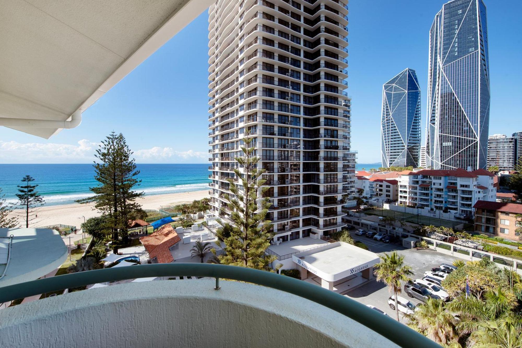 Floor Unit With Access * Gold Coast