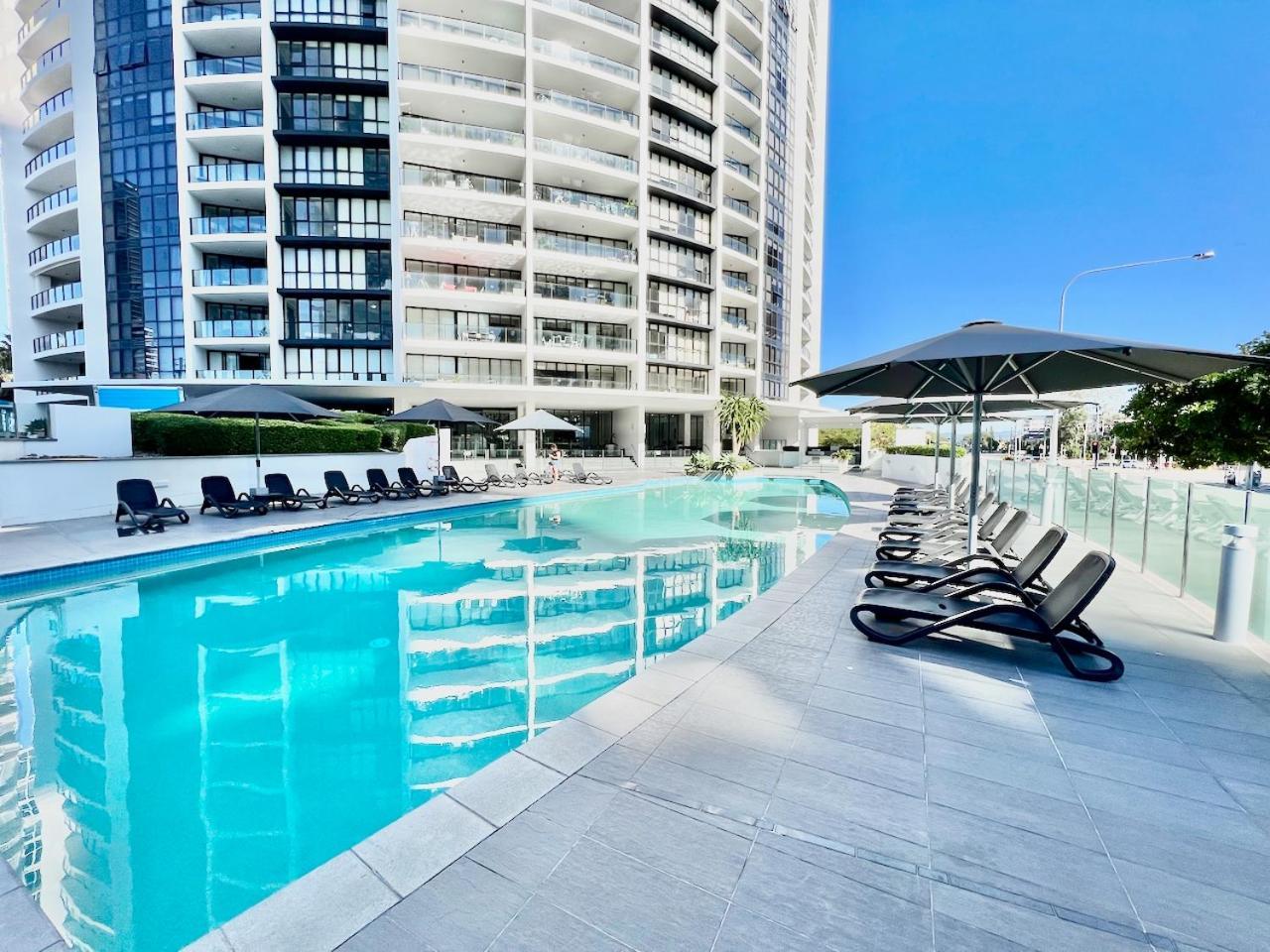 Broadbeach Bliss, 18th Floor Sierra Grand Oasis
